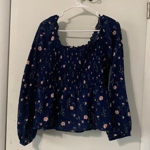 On shoulder / off shoulder blouse